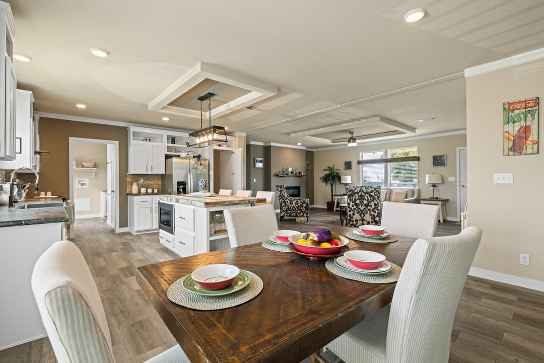 El rancho 32764a interior home features