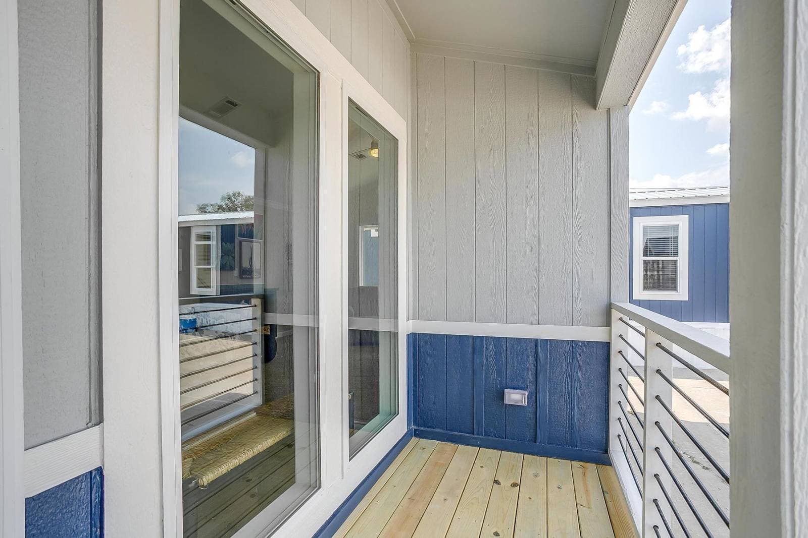 Innovation t exterior home features