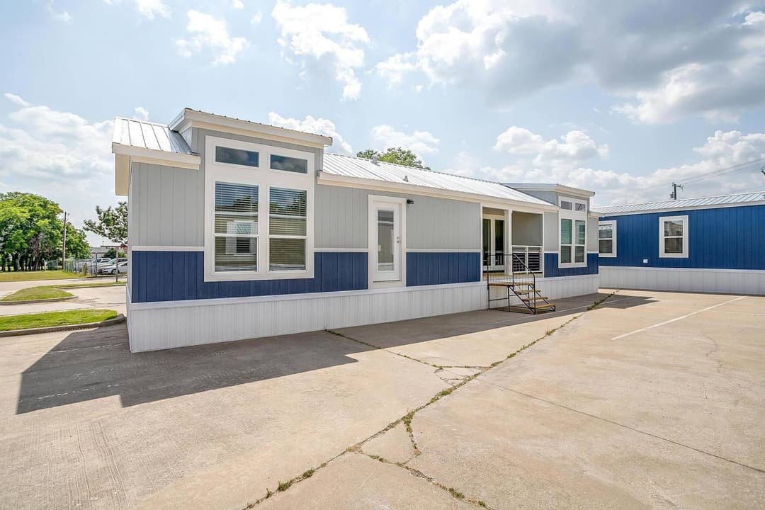 Innovation t exterior home features