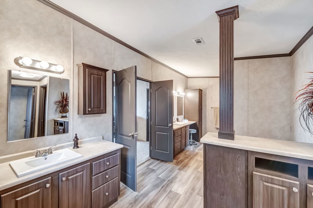 The king bathroom home features