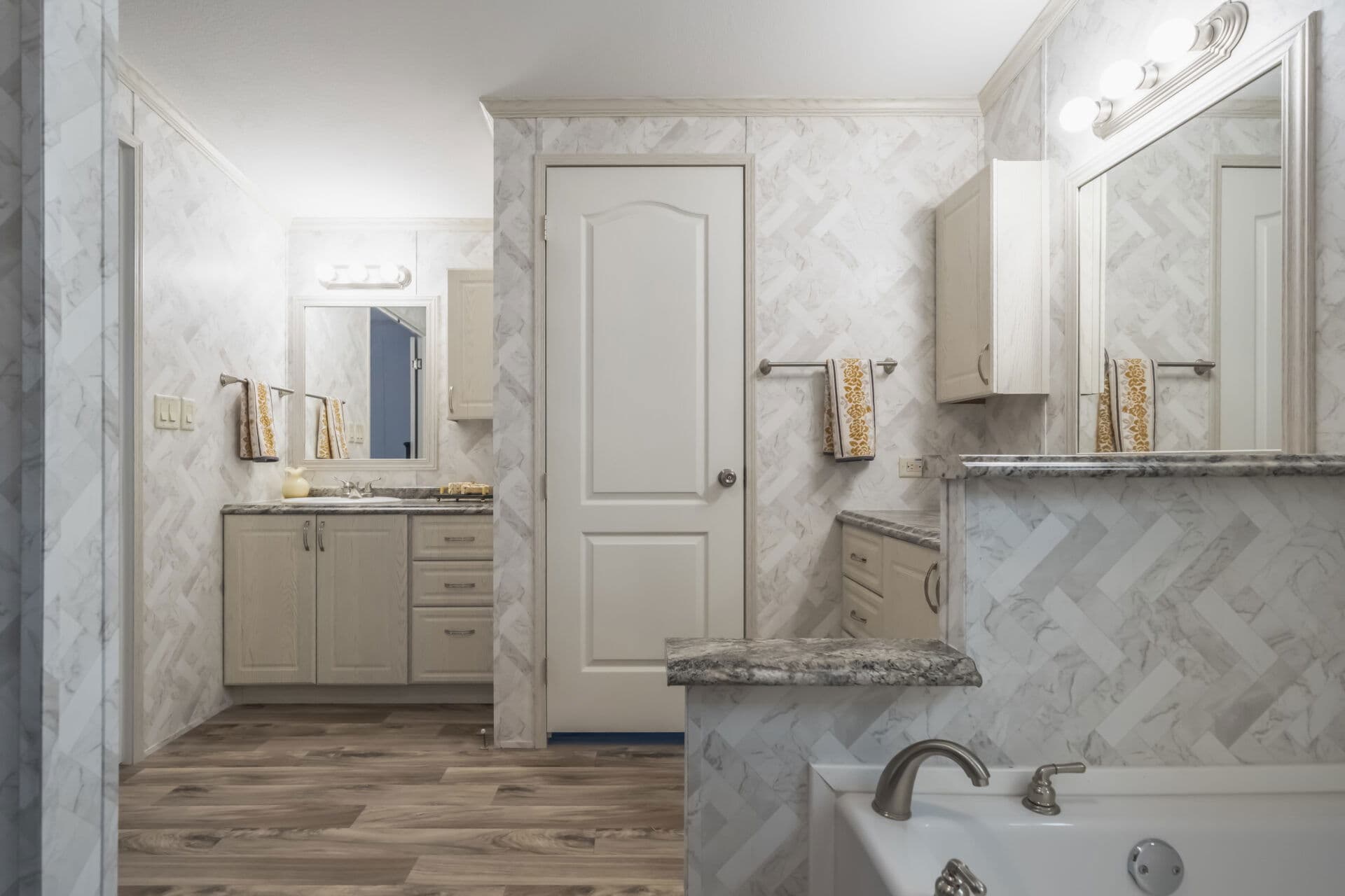 The rook bathroom home features