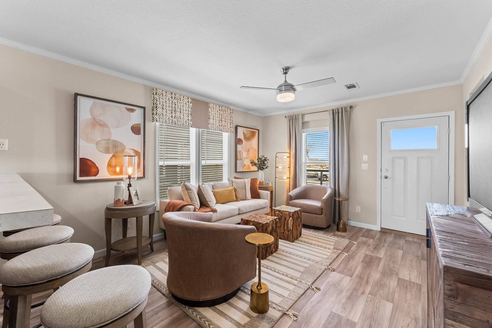 Innovation xl living room home features