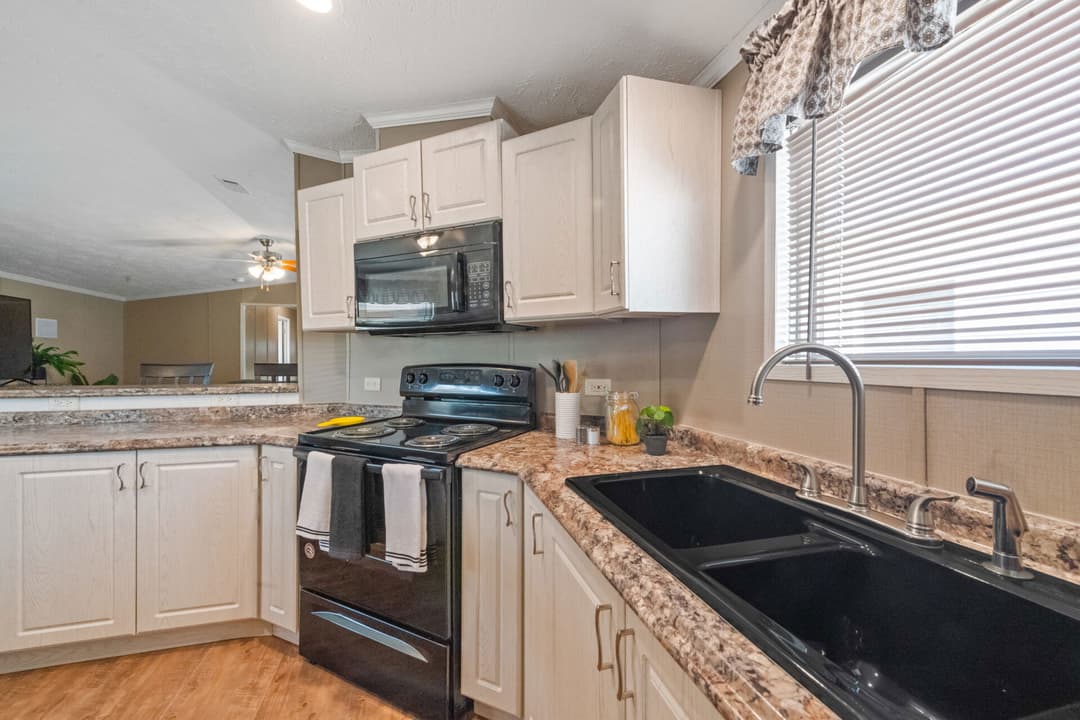 The knight kitchen home features