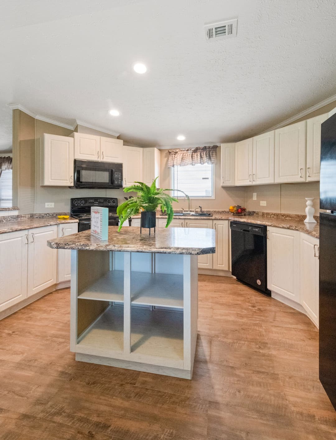 The knight kitchen home features