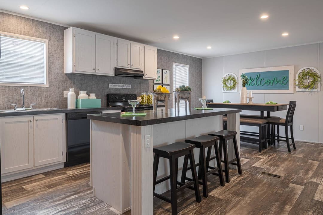Redman rm3268a kitchen home features