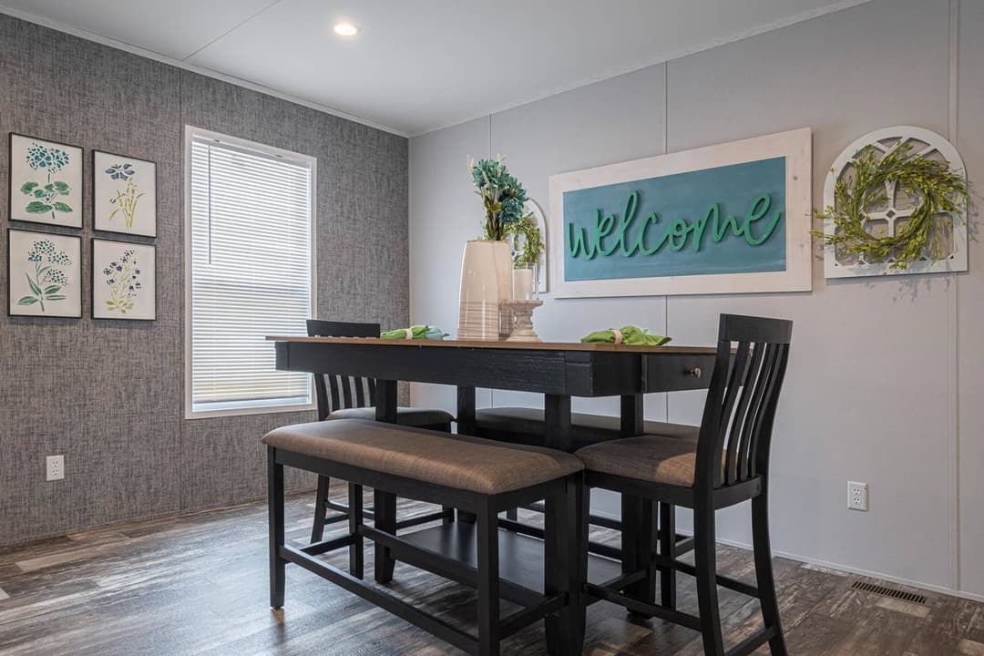 Redman rm3268a interior home features