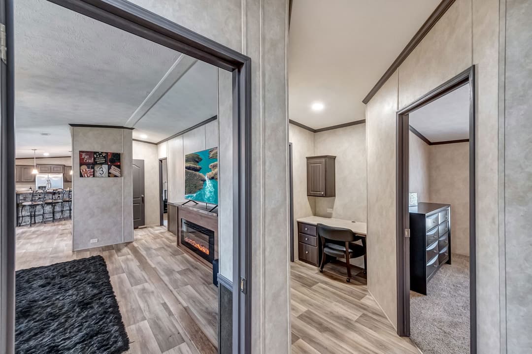 The king interior home features