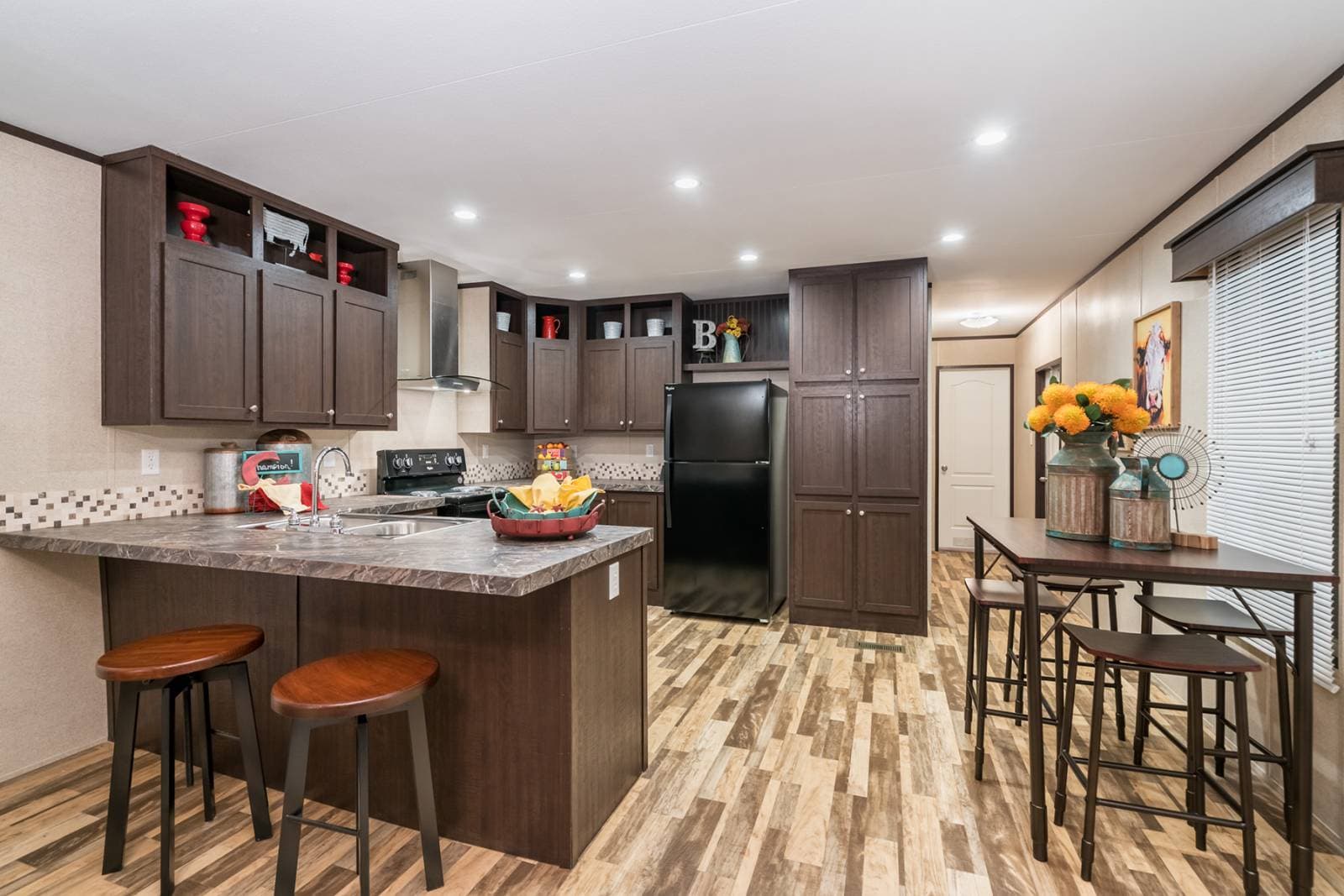 Select cs1676g kitchen home features