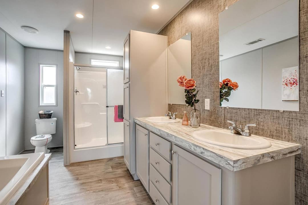 New moon nm3256h bathroom home features