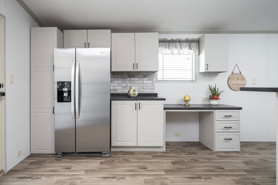 The queen kitchen home features