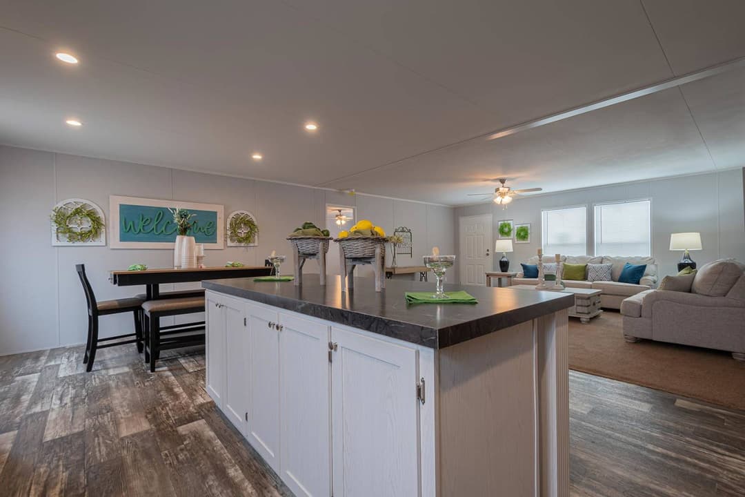 Redman rm3268a kitchen home features