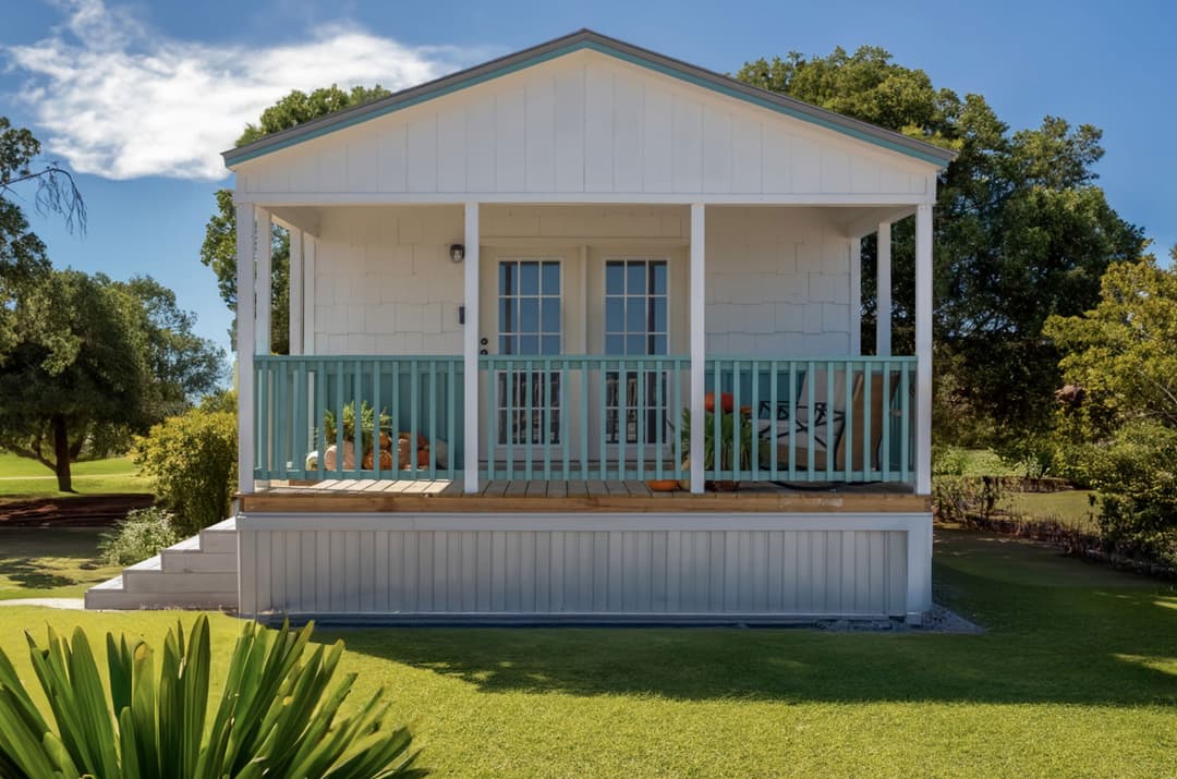 The queen elevation and exterior home features