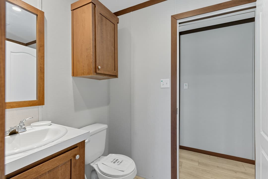 Nm2842j bathroom home features