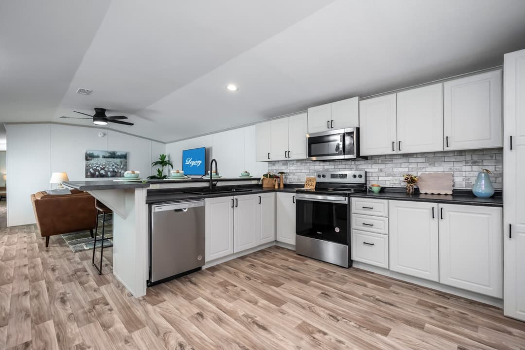 The queen kitchen home features