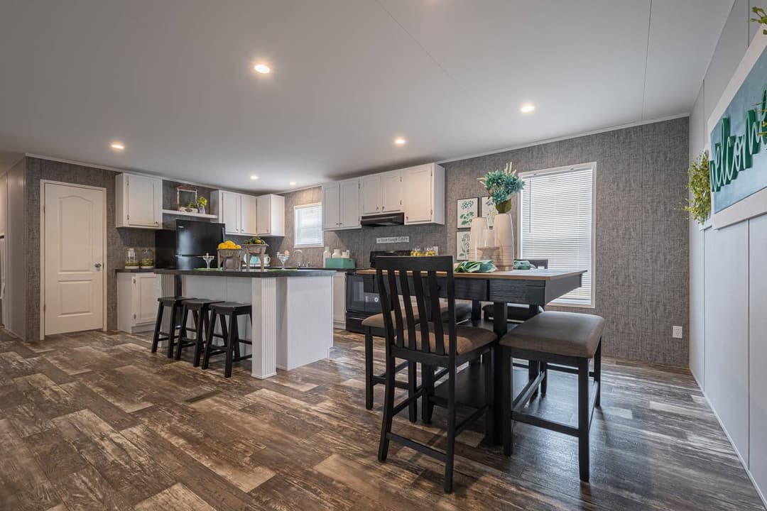 Redman rm3268a kitchen home features