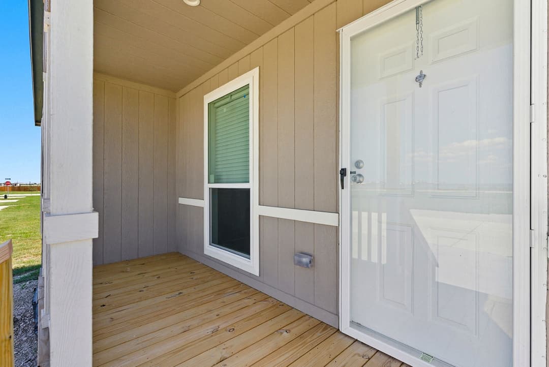 Nm2860l exterior home features