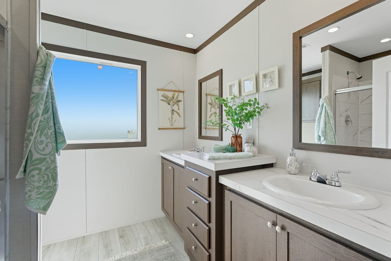 Nm2842j bathroom home features