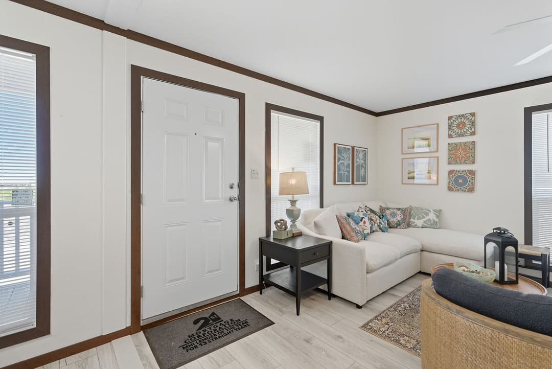 Nm2842j interior home features
