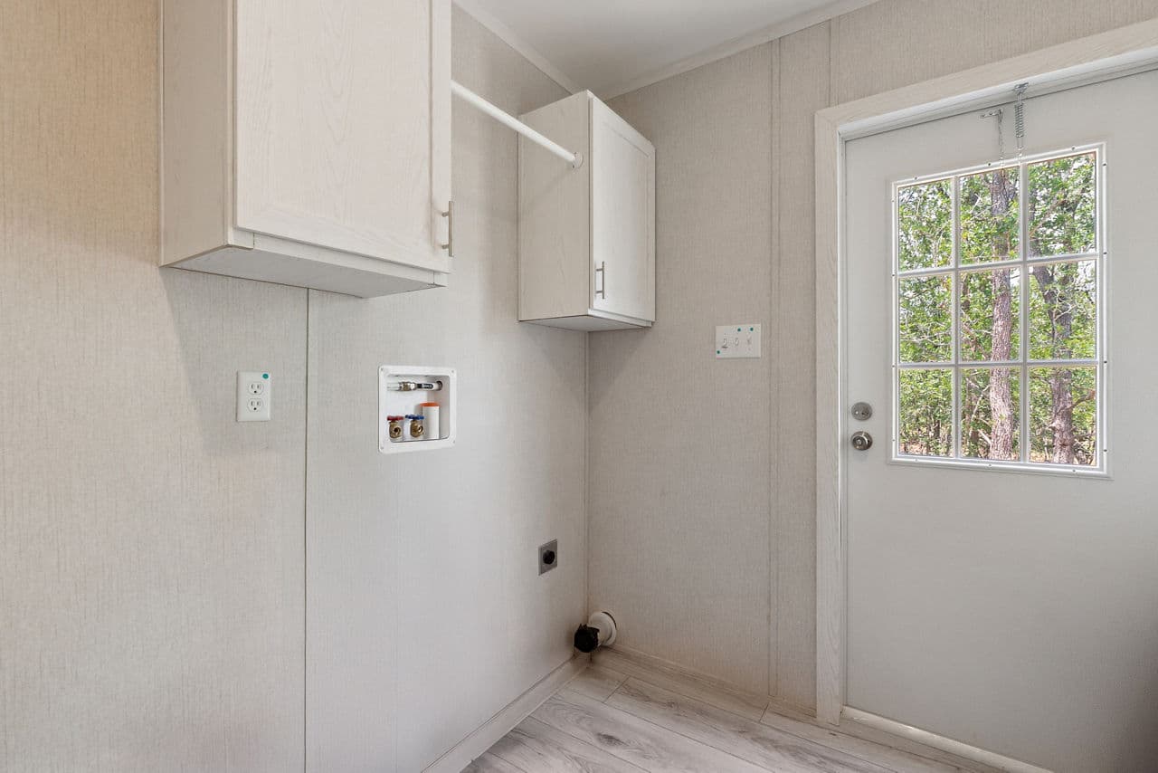 Nm2860l interior home features