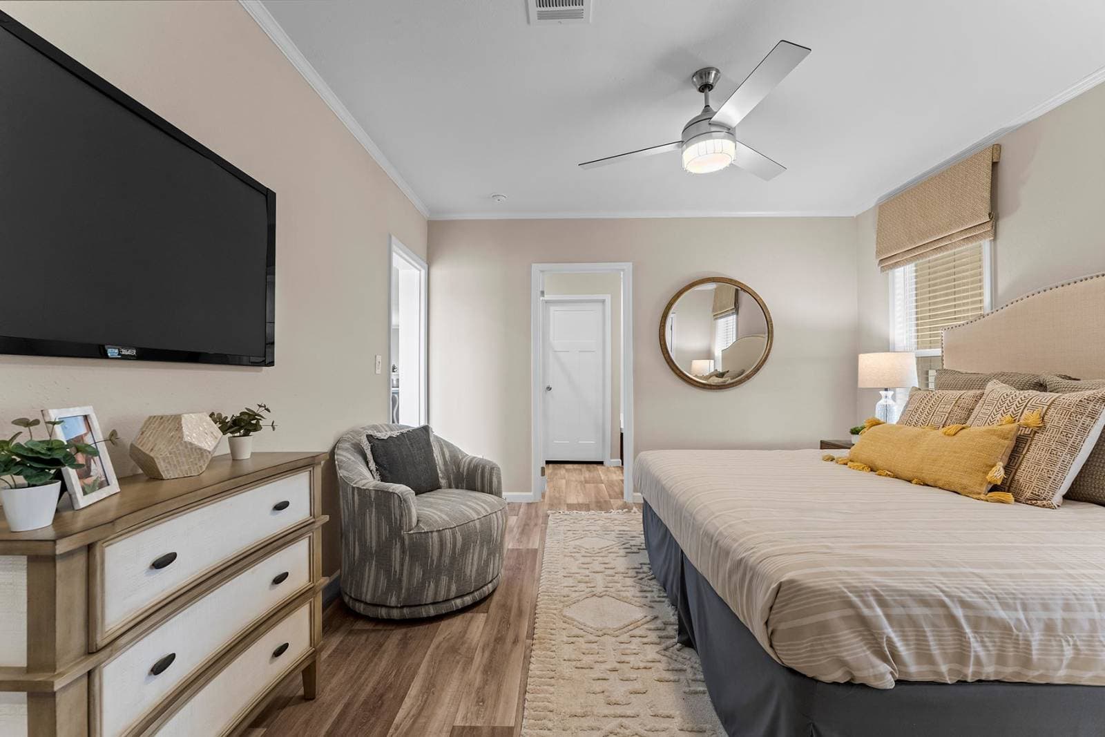 Innovation xl bedroom home features