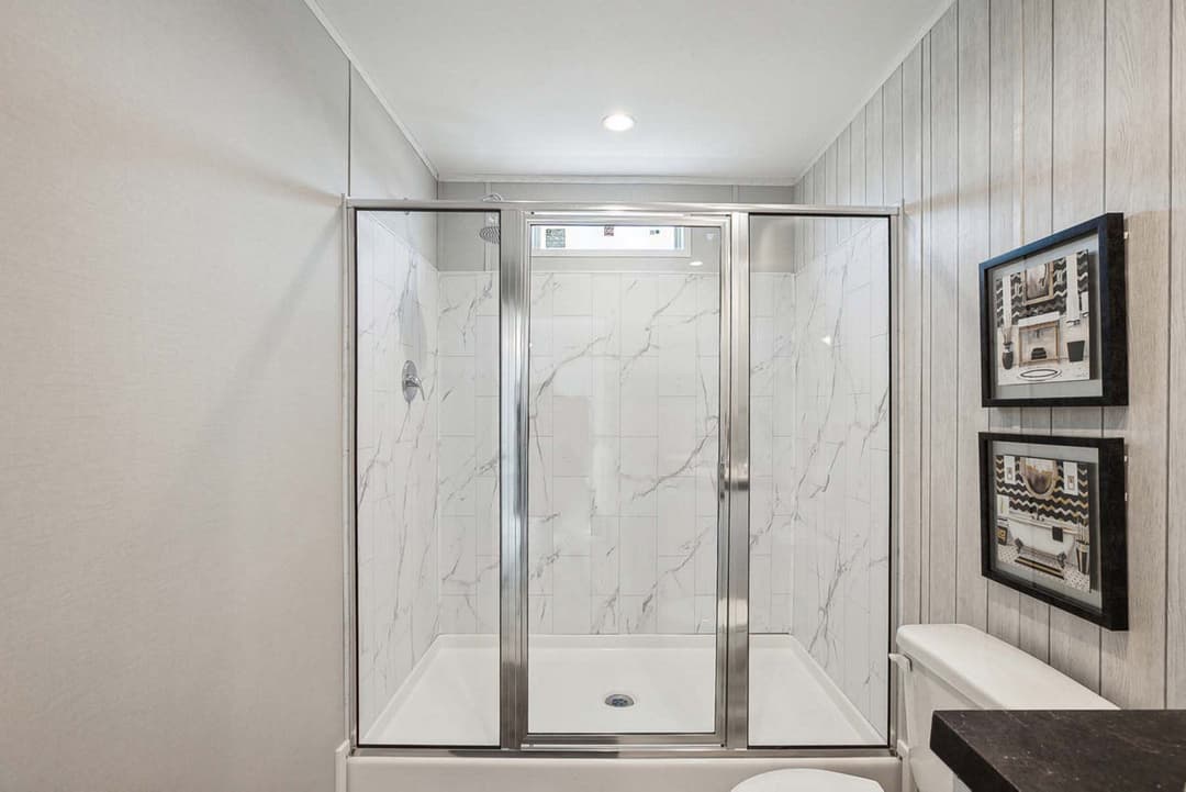 Nm2852a bathroom home features