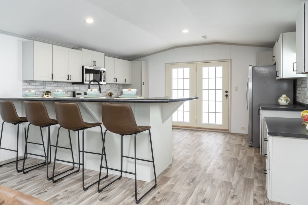 The queen kitchen home features