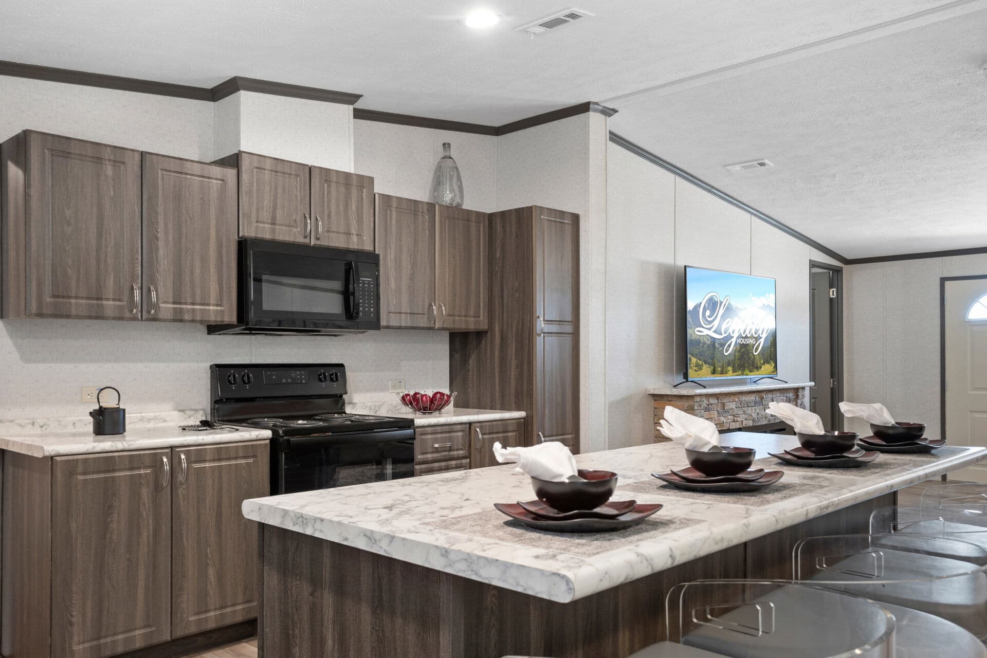 The pawn kitchen home features
