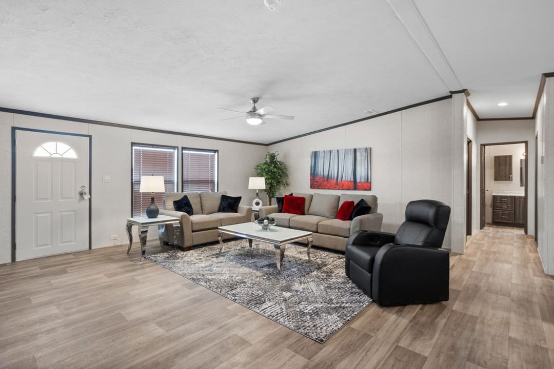 The pawn interior home features