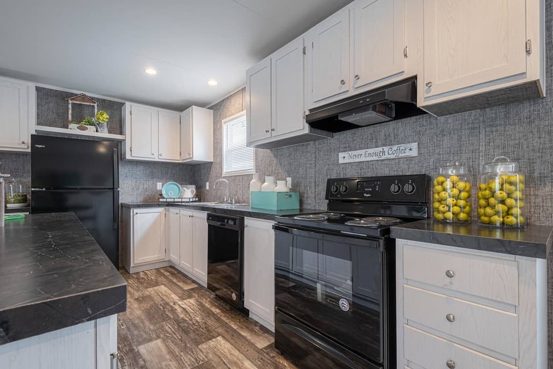 Redman rm3268a kitchen home features