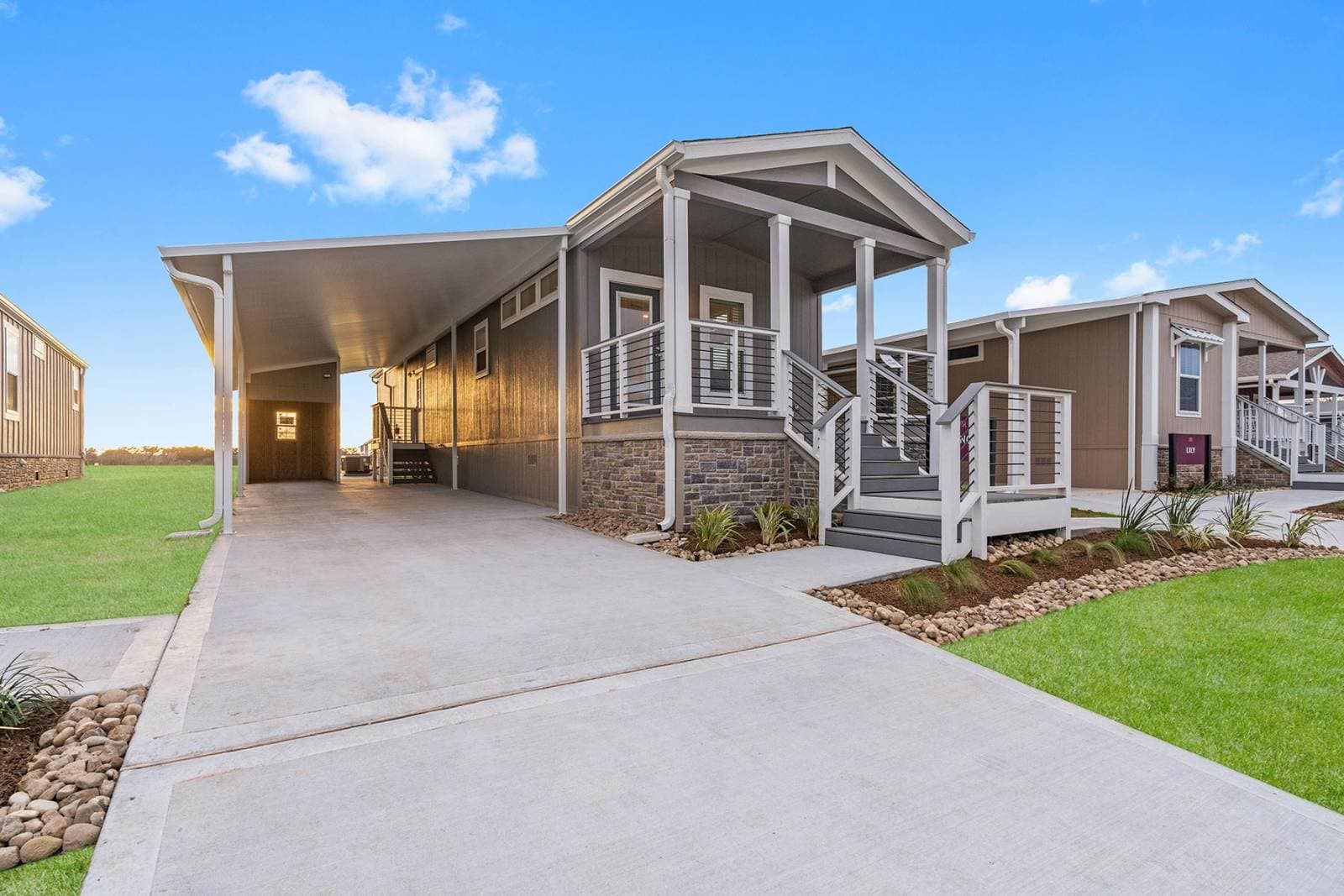 Innovation p exterior home features