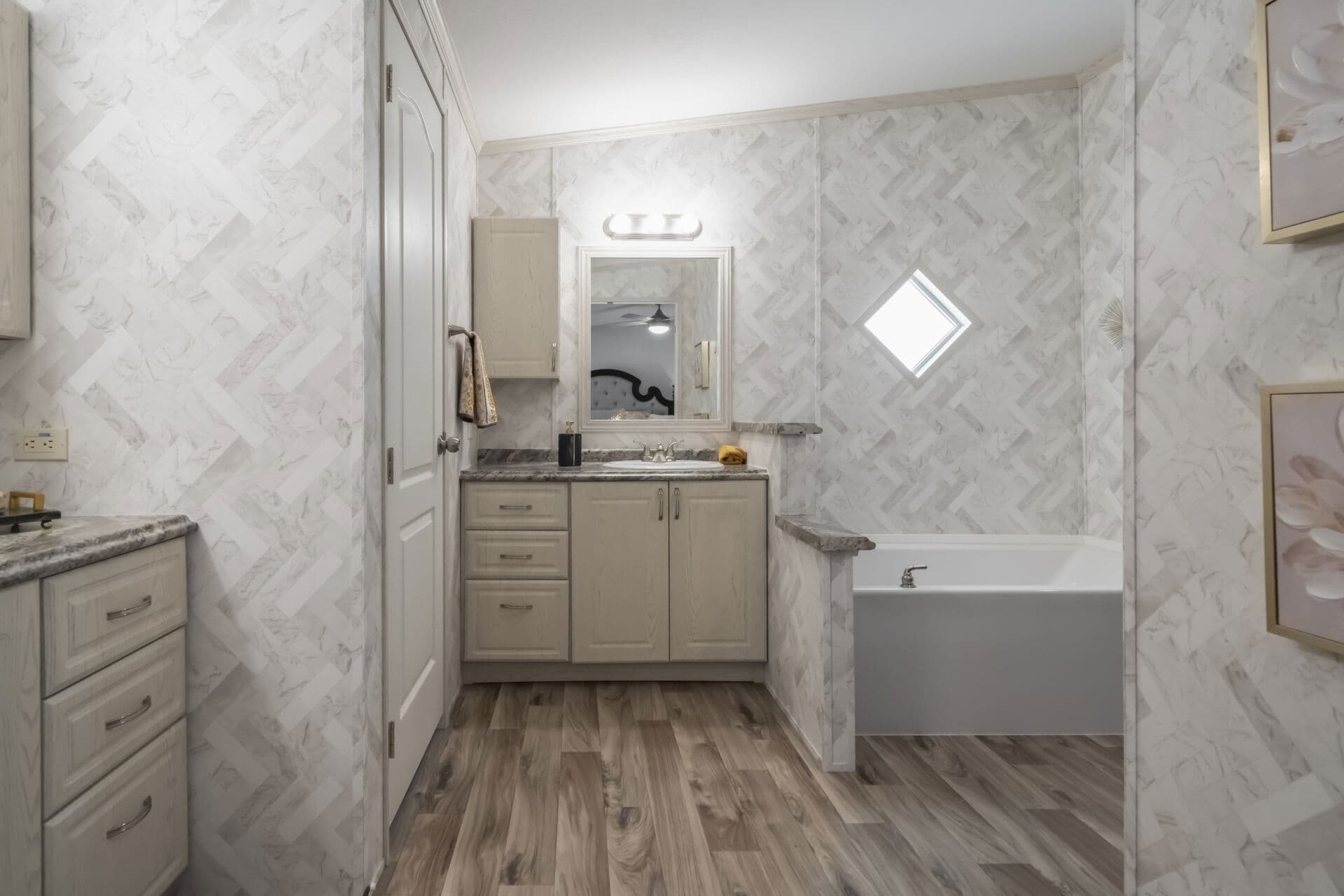 The rook bathroom home features