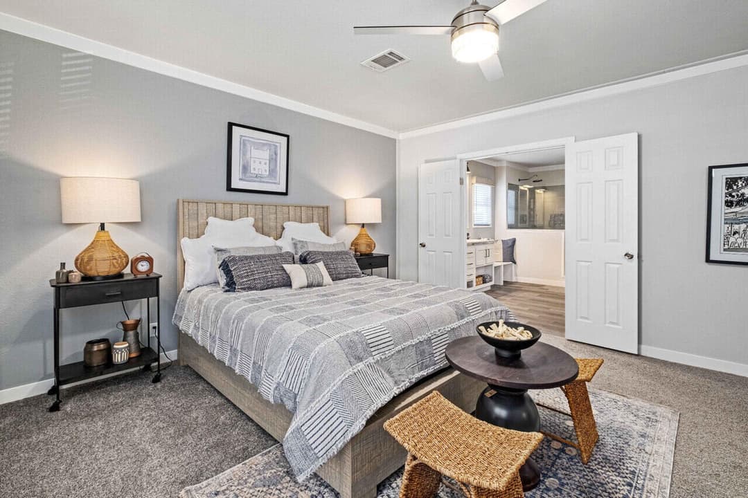 Belterra iii 32764j bedroom home features