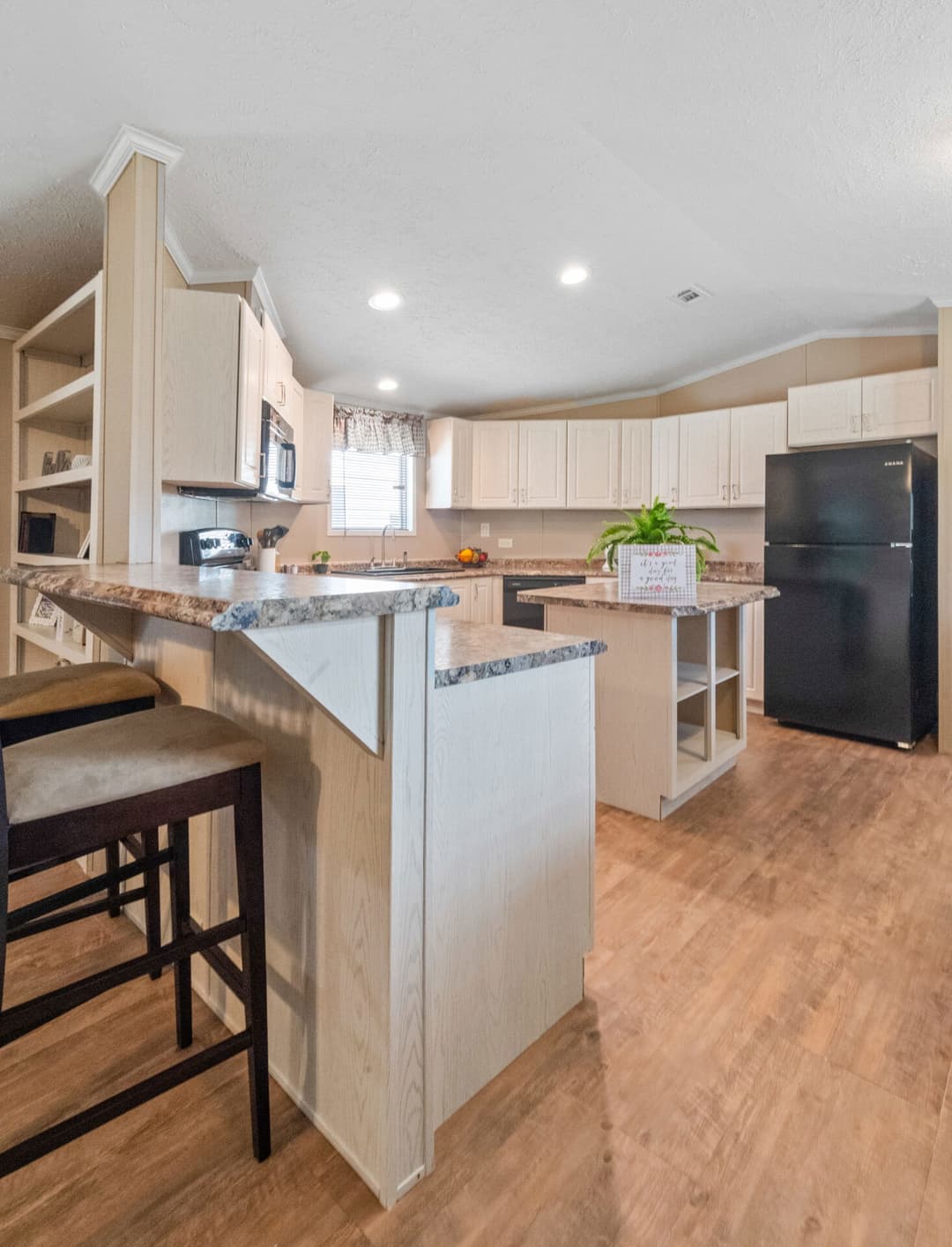 The knight kitchen home features