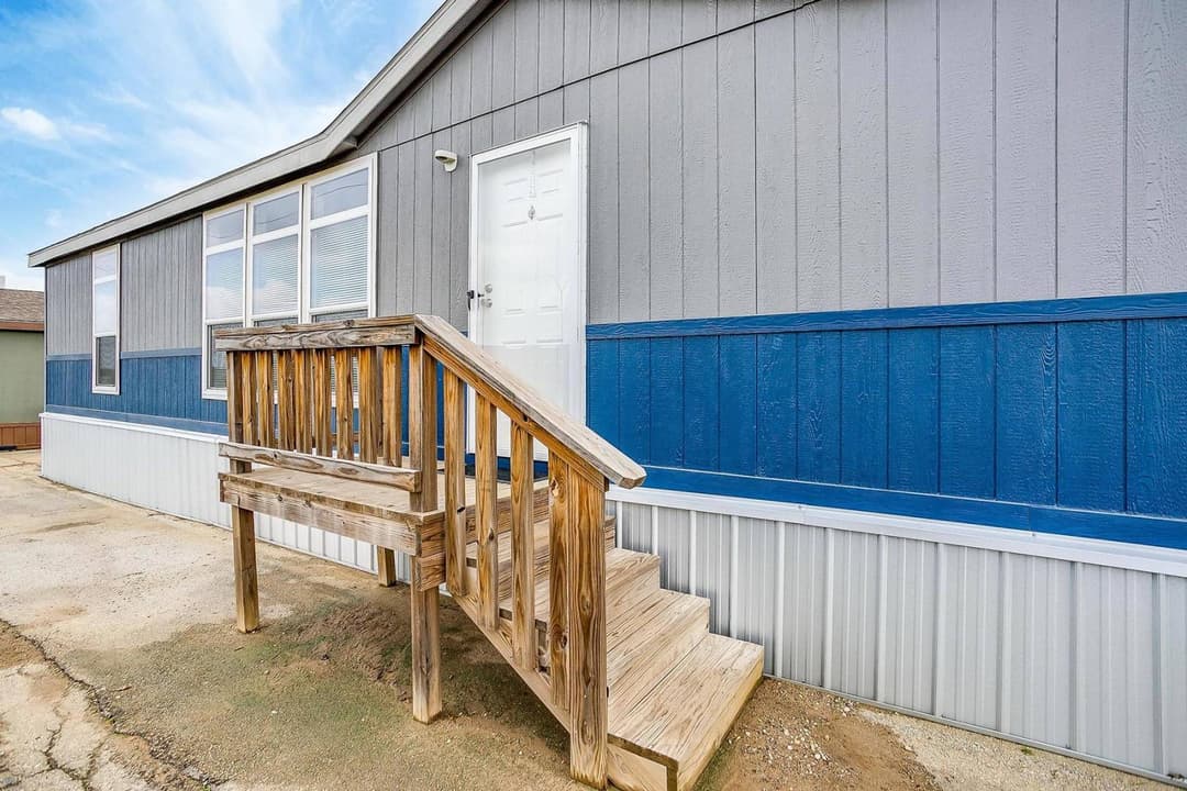 New moon nm3256h exterior home features