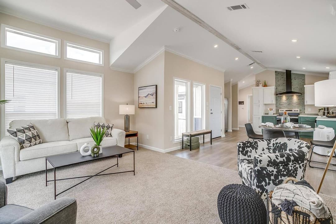 Innovation t interior home features