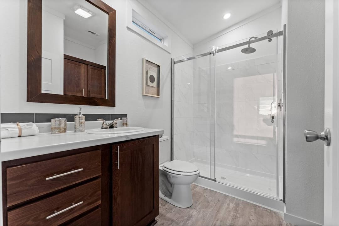 Innovation p bathroom home features